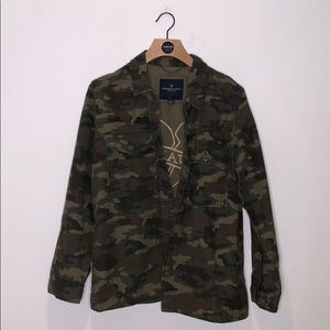 American eagle top/light jacket